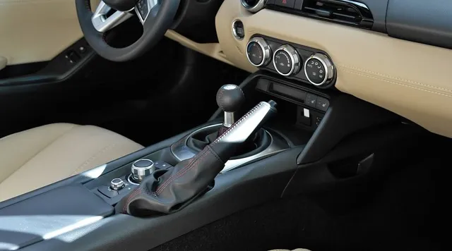 What Is Mobile Car Detailing?
